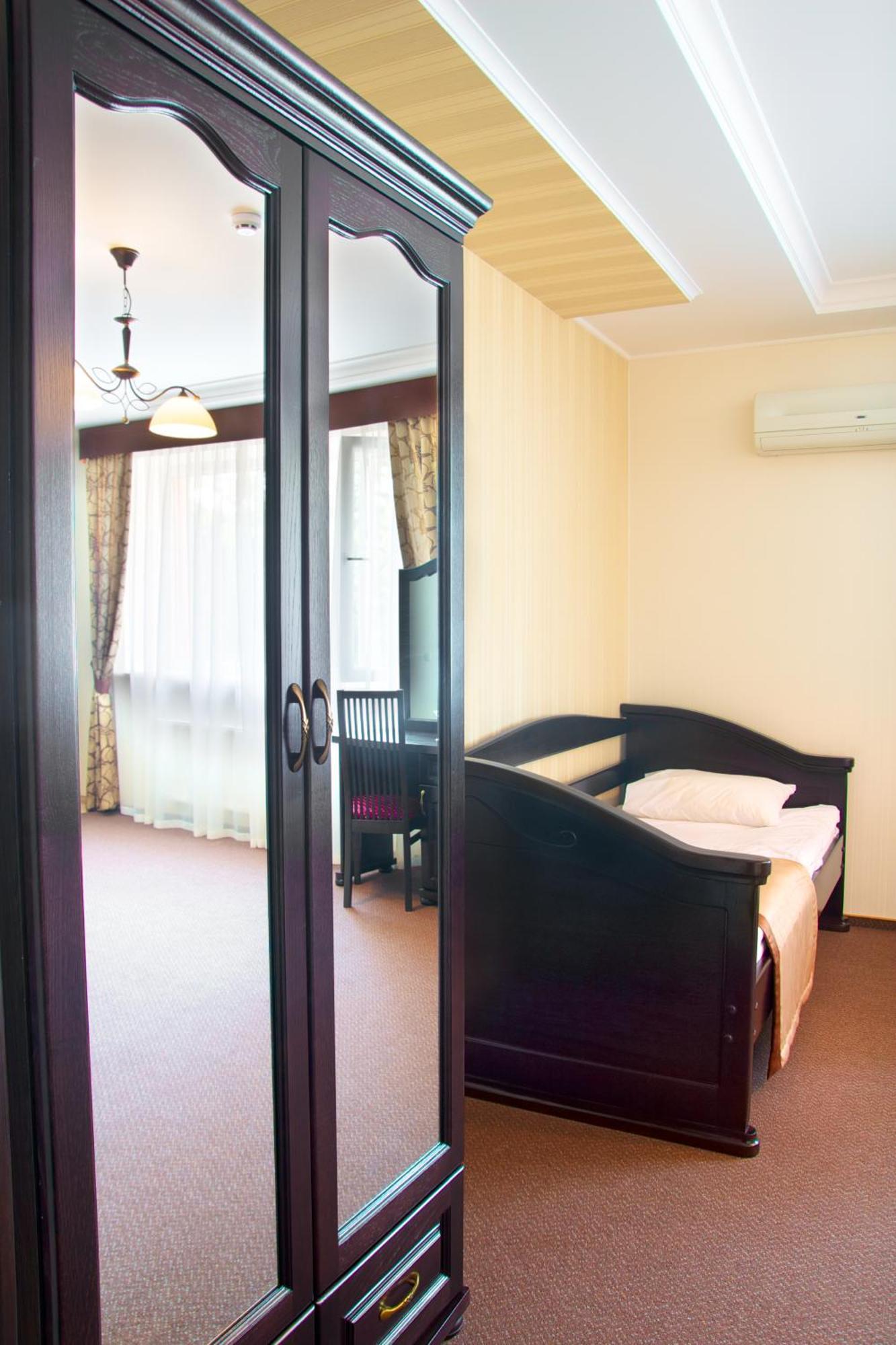 Sherwood Hotel Dolgomostiska 部屋 写真
