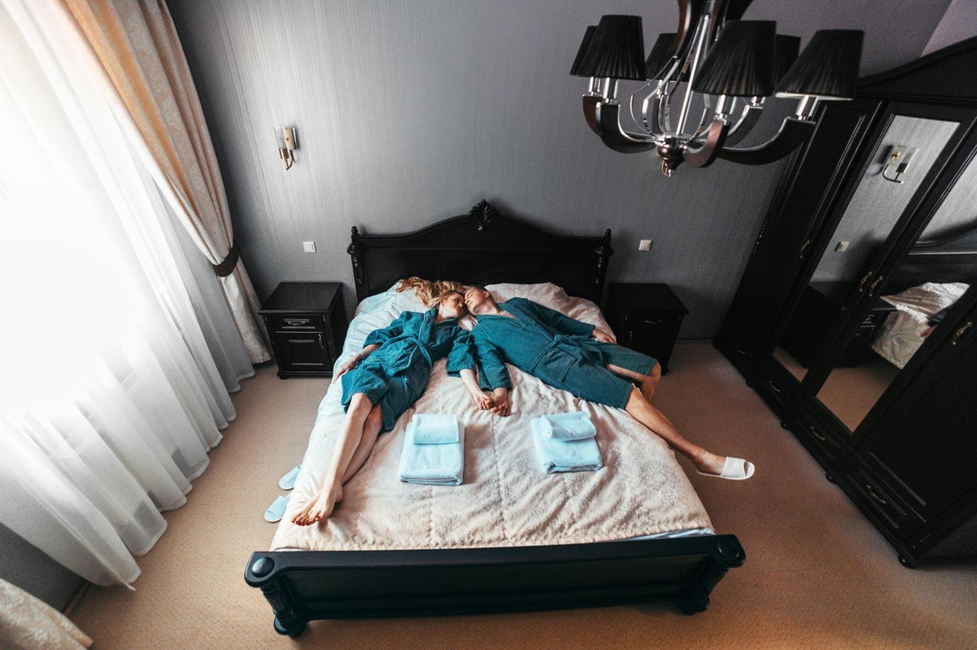 Sherwood Hotel Dolgomostiska エクステリア 写真
