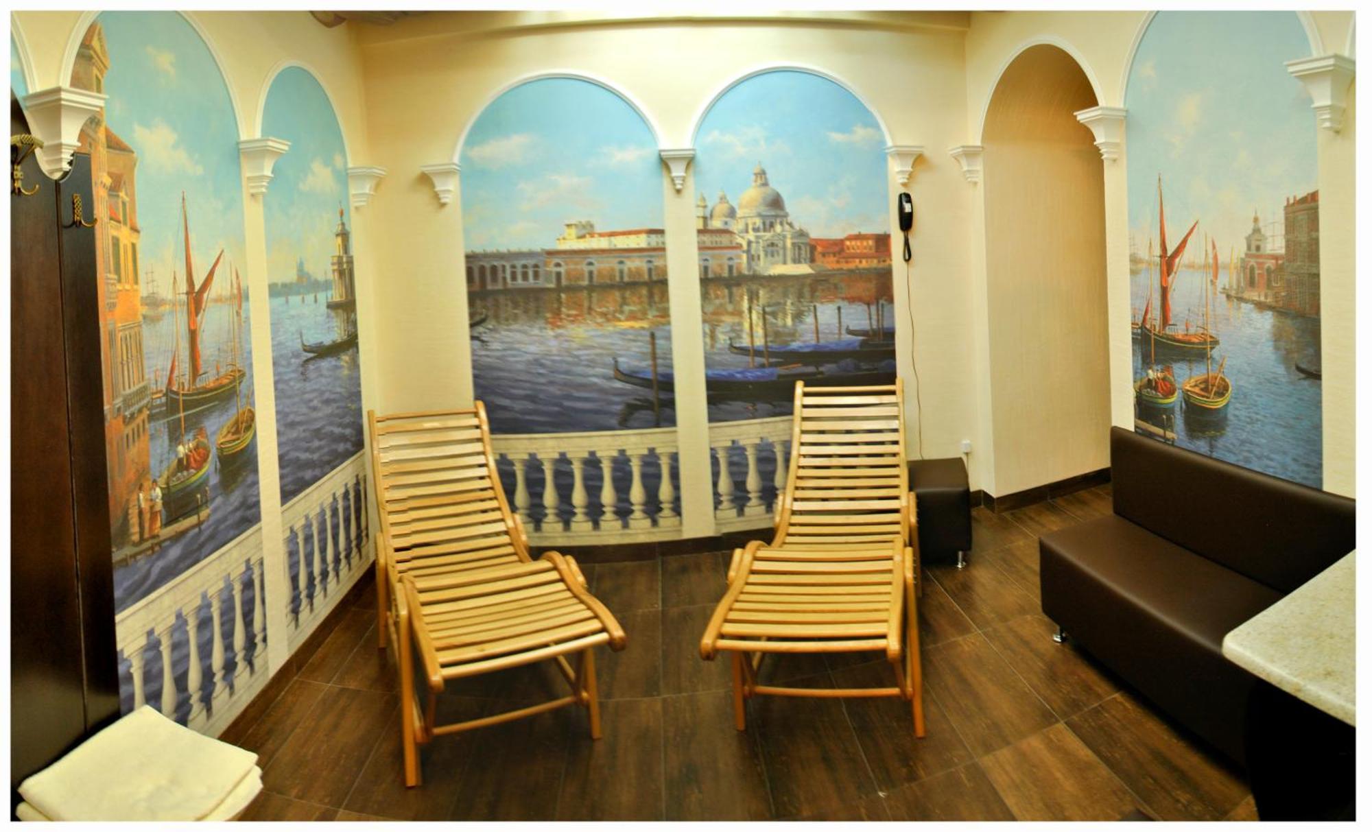 Sherwood Hotel Dolgomostiska エクステリア 写真